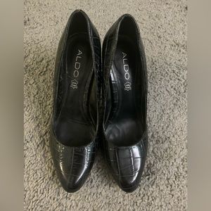 ALDO-Size 37/US Size 6.5-Black Alligator Skin Heels